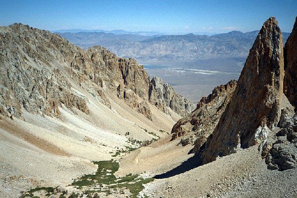 Top of Taboose Pass